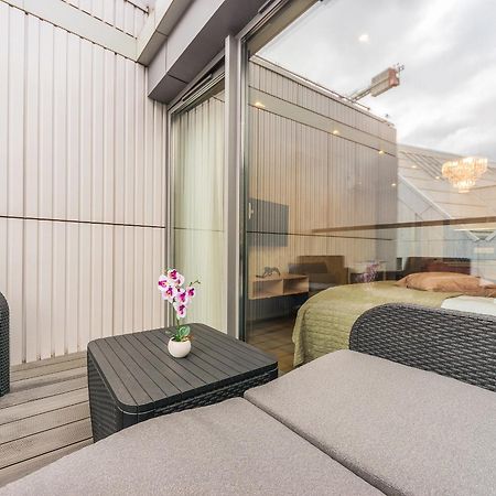 Flatbook - City Center Apartments Granaria With Parking グダニスク 部屋 写真